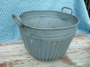 lot 55 image: Antique 2 Handled Tub