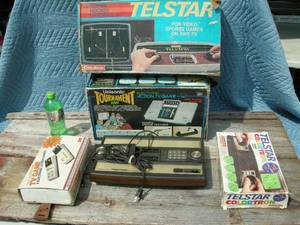 lot 56 image: 5 Vintage TV Video Game Sets