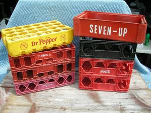lot 70 image: Group Vintage Soda Pop Crates