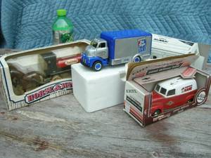 lot 82 image: Group Diecast Advertiser Banks, Van