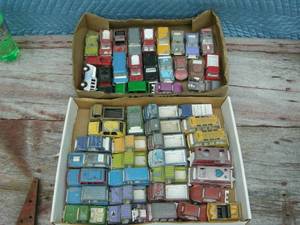 lot 90 image: Group Vintage Tootsie Toys Cars