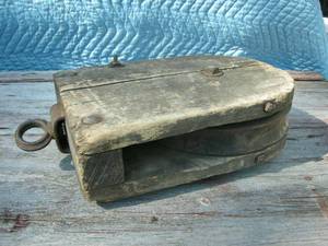 lot 104 image: Antique Large Wooden BlockPulley