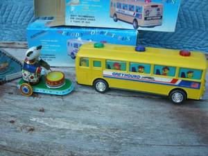 lot 118 image: Vintage Tin Wind-Up and Melody Tourist Bus