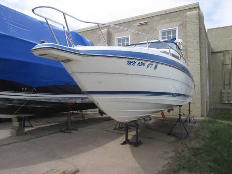 lot 3 image: 1994 Wellcraft Excel SE Mid Cab 26...