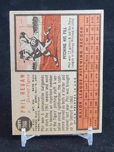 lot 7 image: 1962 Topps Baseball Cards (10) Lot
