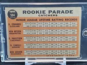 lot 10 image: 1962 Topps Baseball Bob Uecker Rookie Card #594 SHORT PRINT