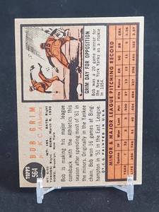 lot 67 image: 1962 Topps Baseball Card (10) Lot