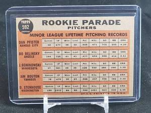 lot 69 image: 1962 Topps Baseball Rookie Parade Card #592 SHORT PRINT