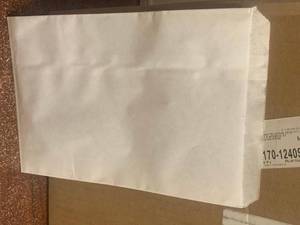lot 28 image: Small Paper Bags
