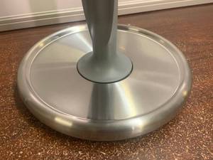 lot 34 image: Paper Towel Holder