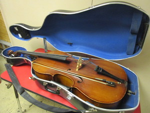 lot 729 image: CELLO, WITH BOW, AND CARRYING CASE