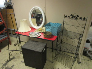 lot 747 image: TARGET MIRROR, GORHAM SILVER BOWLS, DECORATIVE SHELF UNIT, EASEL, HAMPER, OTHER HOME DECOR