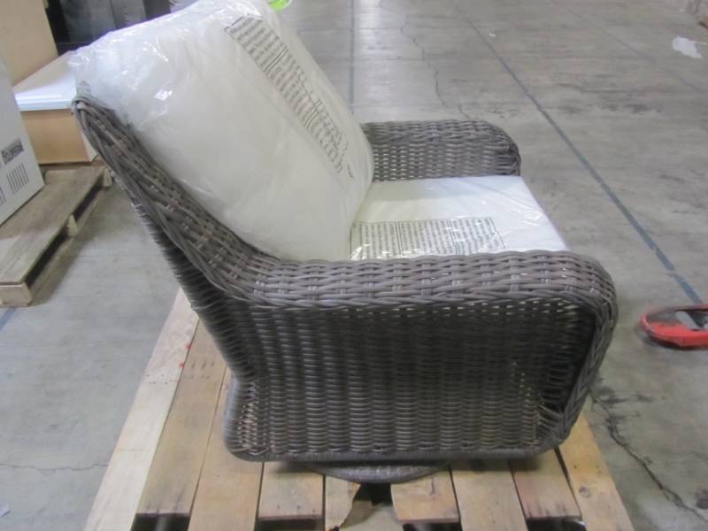 Hampton Bay Beacon Park Wicker Outdoor Swivel Lounge Chair Frs80812crs Mn Home Outlet Burnsville 142 Friday Saturday Pick Up Only 10 00am 2 00pm No Exceptions K Bid