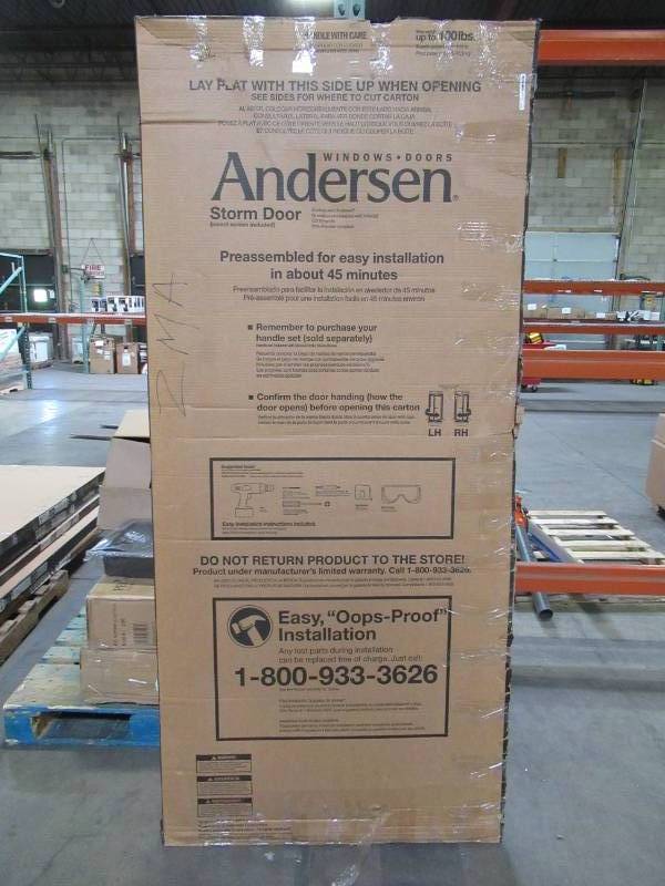 lot 604 image: Andersen 36 in. x 80 in. 4000 Series White Right-Hand Fullview Easy Install Aluminum Storm Door with Screen.