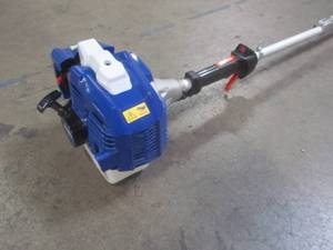 lot 9 image: Badger 26 cc 2-Cycle Gas String Trimmer Full Crank WBPMT26P