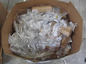 lot 123 image: WHOLESALE MIXED PALLET OF SMALL HARDWARE, QUICK LINKS AND BAR PULLS