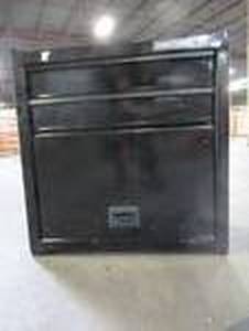 lot 509 image: CRAFTSMAN 26-in W x 44-in H 5-Drawer Ball-Bearing Steel Tool Chest Combo (Black) CMST22653BK