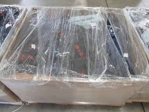 lot 403 image: WHOLESALE MIXED PALLET OF MISCELLANEOUS BRAND NAME CLOTHING - BRAND NEW