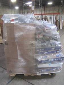 lot 718 image: WHOLESALE MIXED PALLET OF LIGHTING