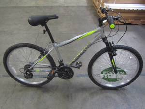 lot 27 image: Roadmaster Granite Peak Boys Mountain Bike, 24-inch wheels, Silver R3012WML