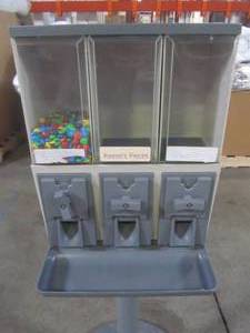 lot 35 image: Vendstar 3000 Vending Machine 298869