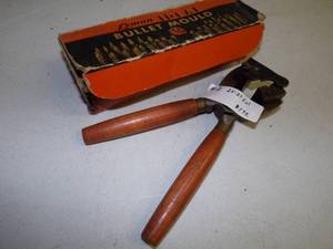 lot 16 image: Lead Bullet Mold 25-27 Cal