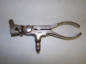 lot 19 image: Lead Bullet Mold 32-40 Cal