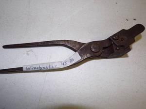lot 21 image: Lead Bullet Mold Winchester 45 - 60