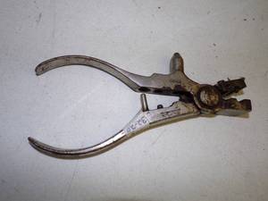 lot 26 image: Lead Bullet Mold 32-20