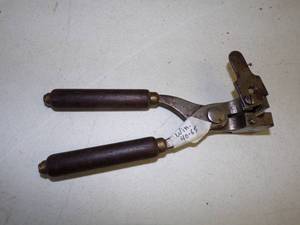 lot 27 image: Lead Bullet Mold Win 40 - 65