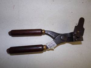 lot 28 image: Lead Bullet Mold Win 45 - 70
