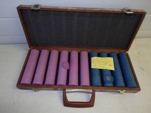 lot 35 image: Poker Chips with Case