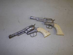 lot 40 image: Pair of Vintage Cap Guns