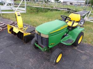 lot 68 image: John Deere Mower with Blower Attachment Motor non working