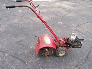 lot 69 image: Garden Tiller