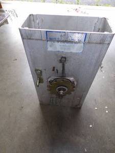 lot 73 image: Hewitt Boat lift winch box needs bushing