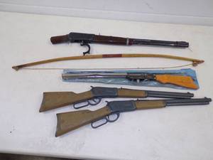 lot 118 image: Vintage Daisy BB Gun, Bow, Plastic Guns and Cork Gun