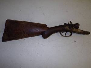 lot 120 image: Shotgun Gunstock