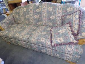 lot 151 image: Couch