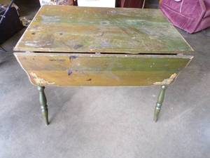 lot 172 image: Drop Leaf Table