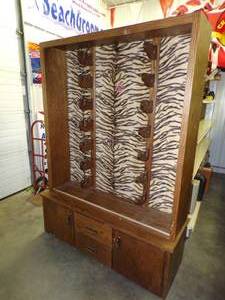 lot 179 image: Gun Display Cabinet