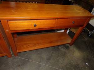 lot 187 image: 2 Drawer Table