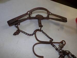 lot 193 image: Large Pan Trap