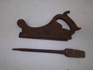 lot 214 image: Vintage Saw and Tool