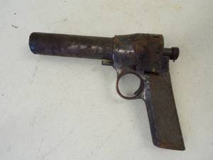 lot 258 image: Vintage Flare Gun