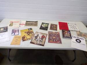 lot 264 image: Vintage Gun Books and Magazines