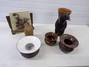 lot 271 image: 3 Spittoons and Dcor