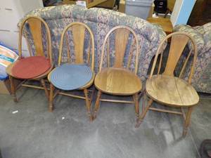 lot 272 image: 4 Vintage Wood Chairs