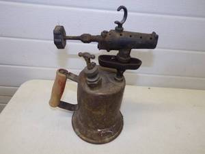 lot 296 image: Vintage Torch