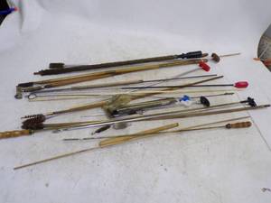 lot 325 image: Gun Cleaning Rods